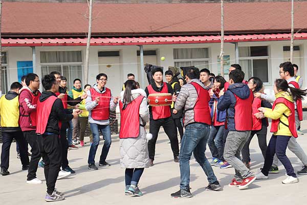 公司拓展訓(xùn)練-“鼓動(dòng)人心”比賽